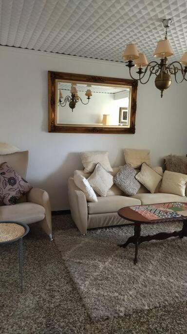 Charming Three Bedroom Apartment In Alcoi Exterior foto